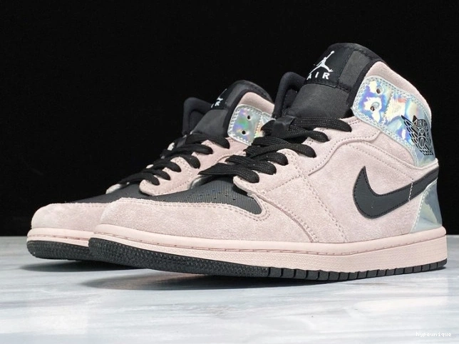 HYPE Mid Jordan (W) Iridescent Powder 1 Air BQ6472-602 Dirty 0819